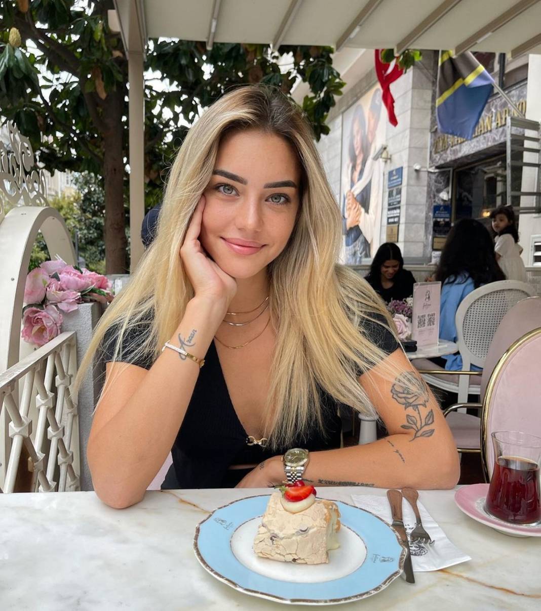 Aycan Yanaç'tan tesettür kararı! Görenler tanımakta zorlandı, takipçileri ikiye bölündü 5